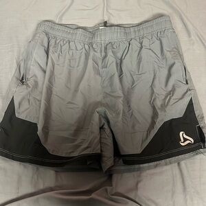 Men’s silkworld athletic shorts size large